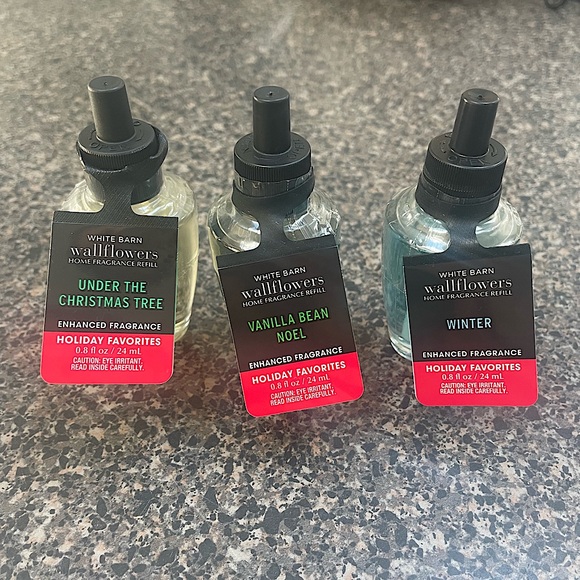 Bath and Body Works Holiday Favorites Wallflowers 3 Pack - Picture 1 of 6